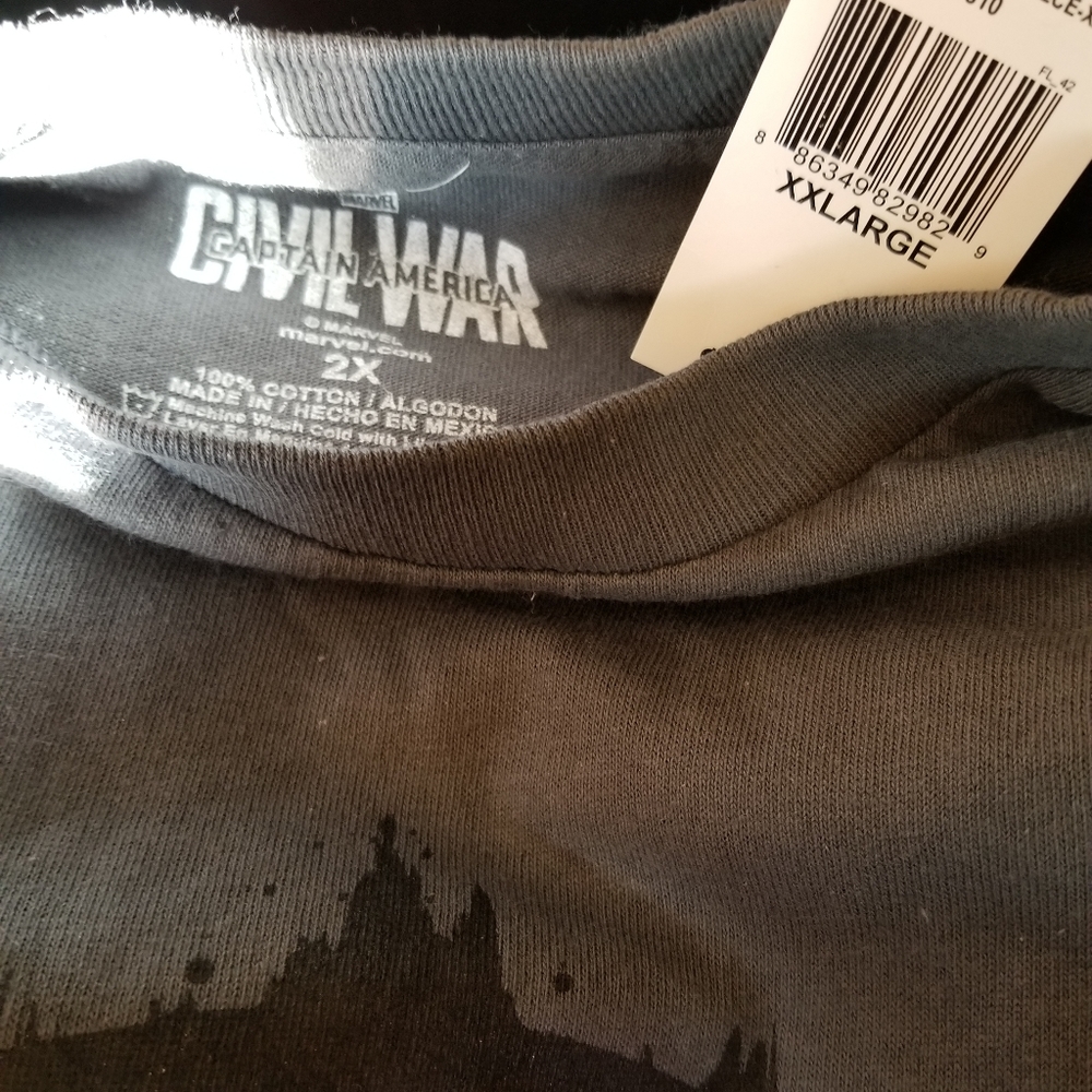 Civil Captain America - Iron Man T-Shirt - XXL - Picture 4 of 4